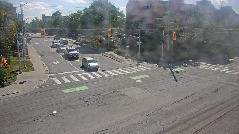 Traffic camera image at 2025-09-14 17:35:20