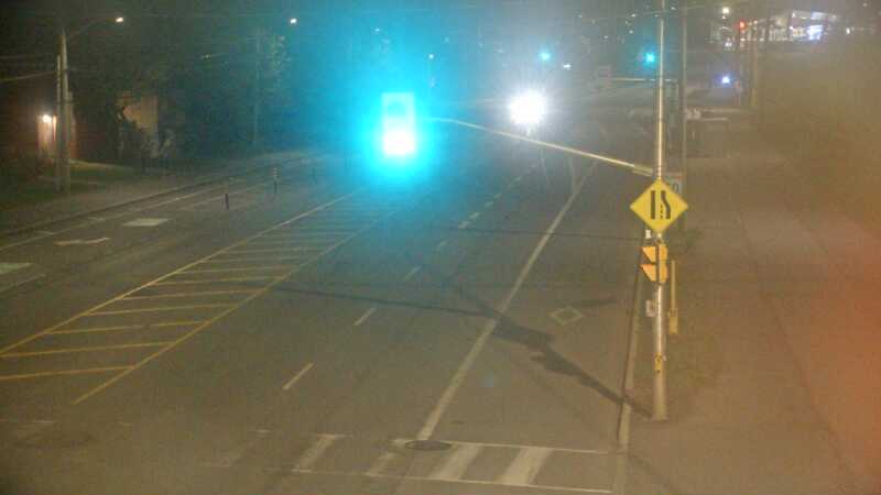Traffic camera image at 2025-05-09 05:40:16