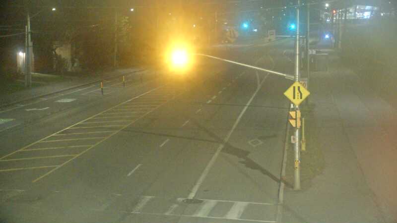 Traffic camera image at 2025-05-09 06:15:17