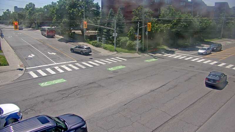 Traffic camera image at 2025-06-30 16:37:15