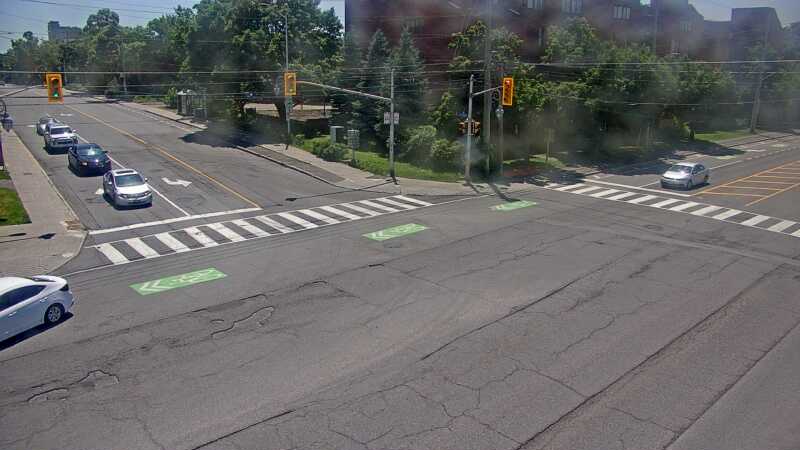 Traffic camera image at 2025-06-30 17:15:30