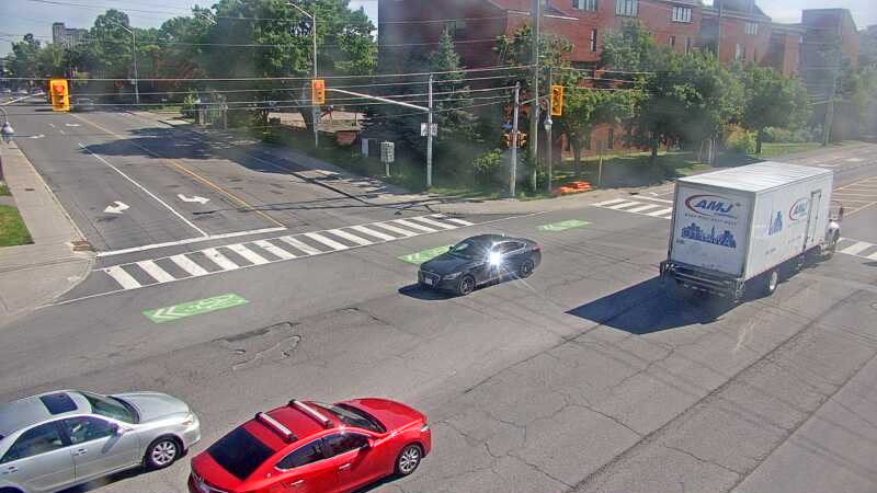 Traffic camera image at 2025-06-30 20:25:16