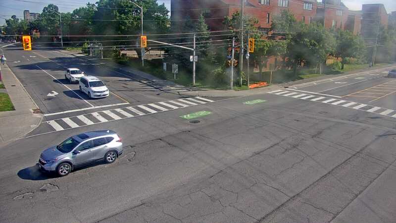 Traffic camera image at 2025-06-30 21:05:30
