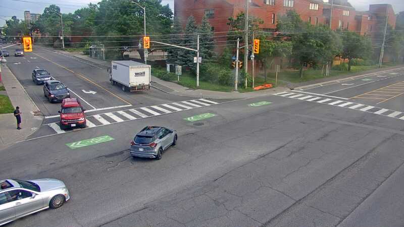Traffic camera image at 2025-06-30 23:20:35