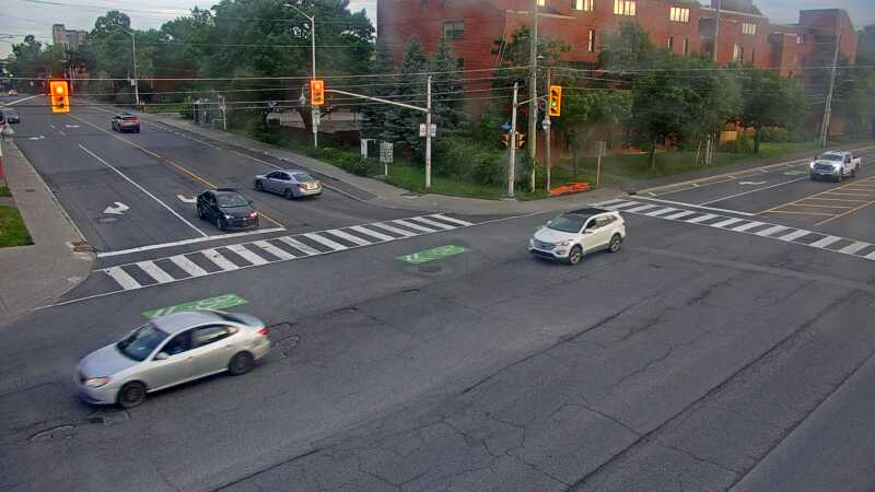 Traffic camera image at 2025-06-30 23:40:17