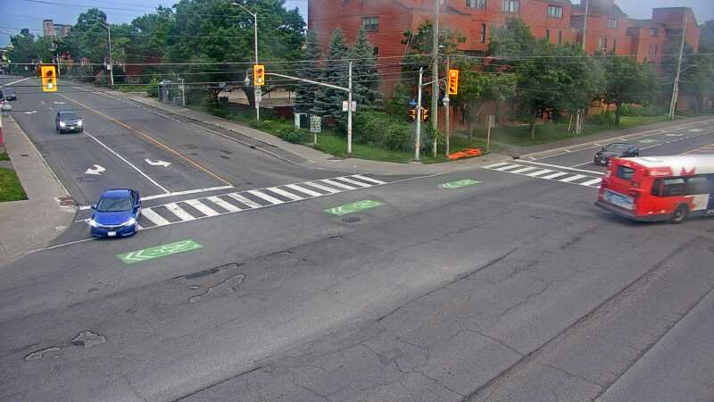 Traffic camera image at 2025-07-01 00:15:35