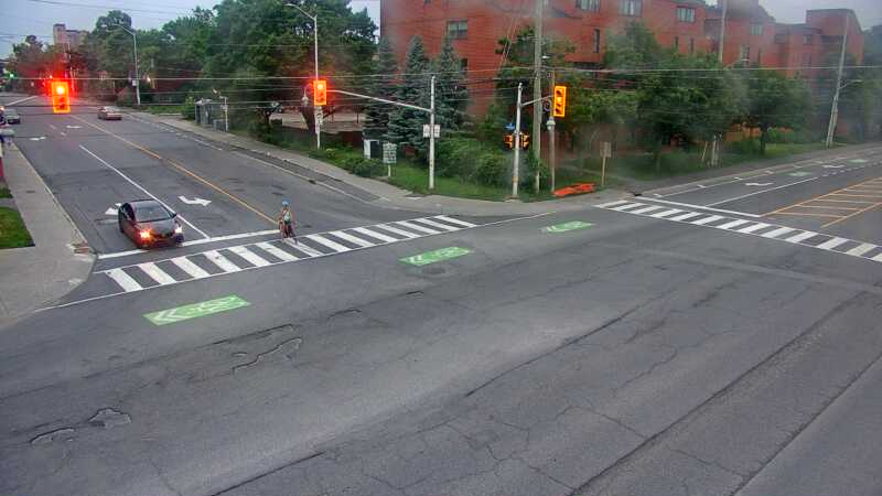 Traffic camera image at 2025-07-01 00:40:27