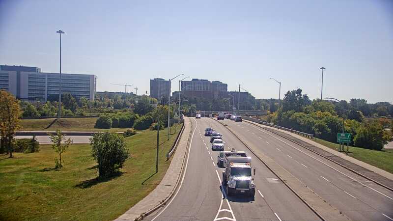 Traffic camera image at 2025-09-15 17:20:22