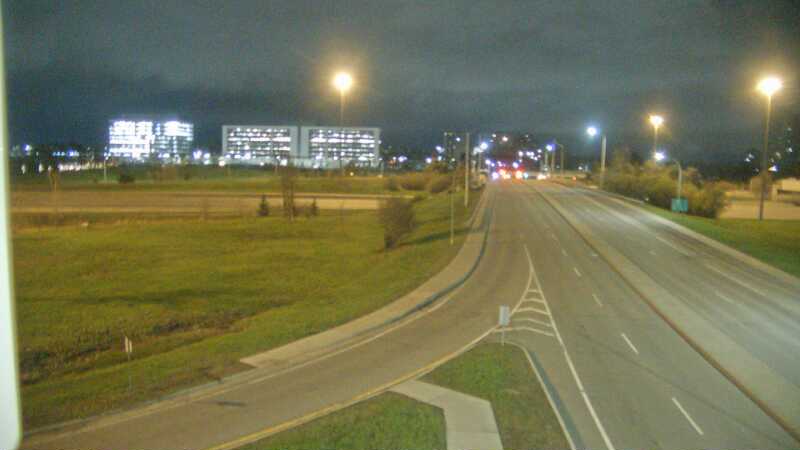 Traffic camera image at 2025-05-09 08:10:17