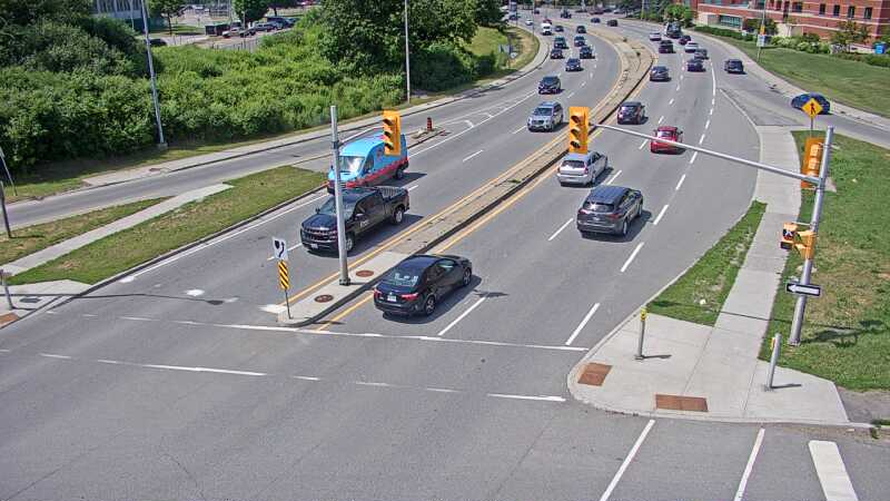 Traffic camera image at 2025-06-30 18:40:23