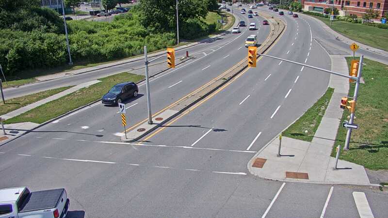 Traffic camera image at 2025-06-30 19:00:23