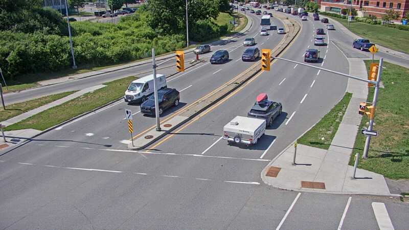 Traffic camera image at 2025-06-30 19:10:29