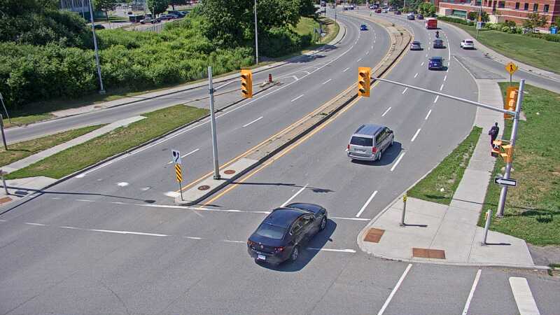 Traffic camera image at 2025-06-30 19:15:24