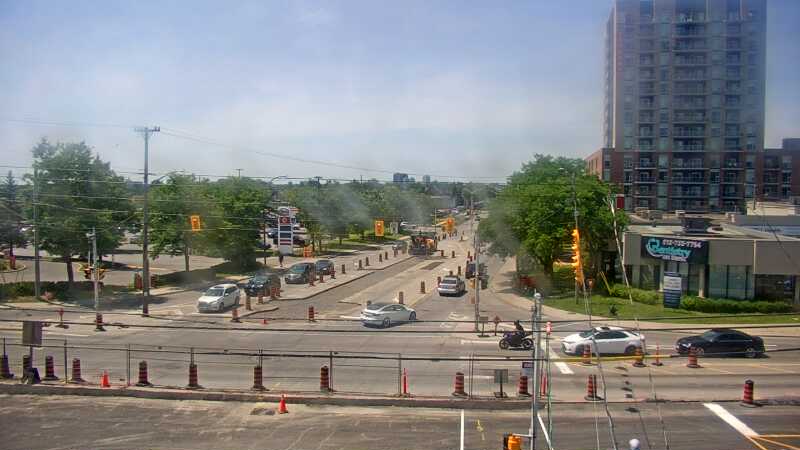 Traffic camera image at 2025-06-30 17:05:27
