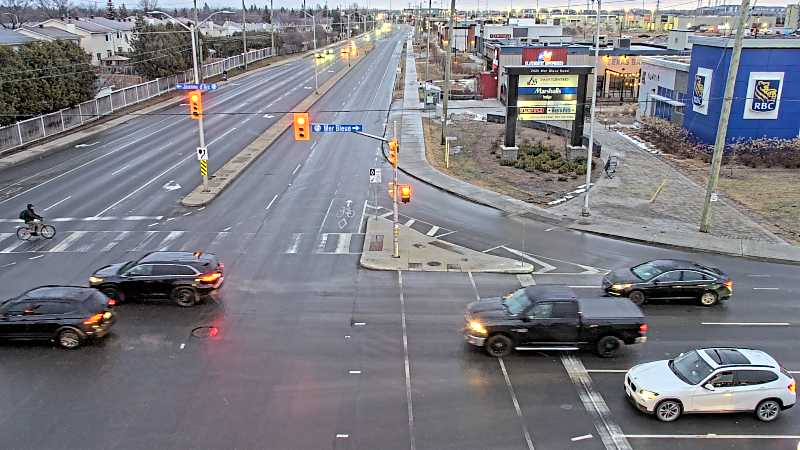 Traffic camera image at 2025-03-25 10:55:18