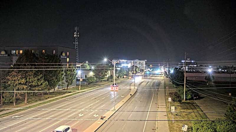 Traffic camera image at 2025-08-04 01:35:22