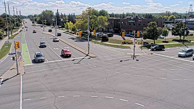 Traffic camera image at 2025-09-14 17:35:21