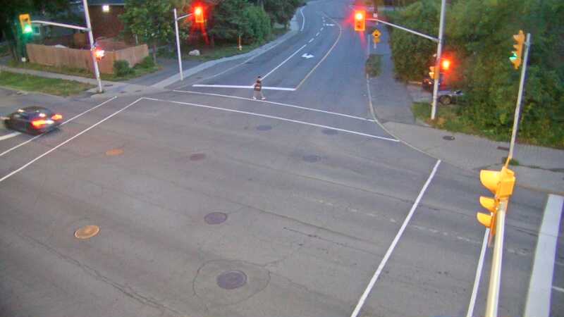 Traffic camera image at 2025-08-25 00:15:22