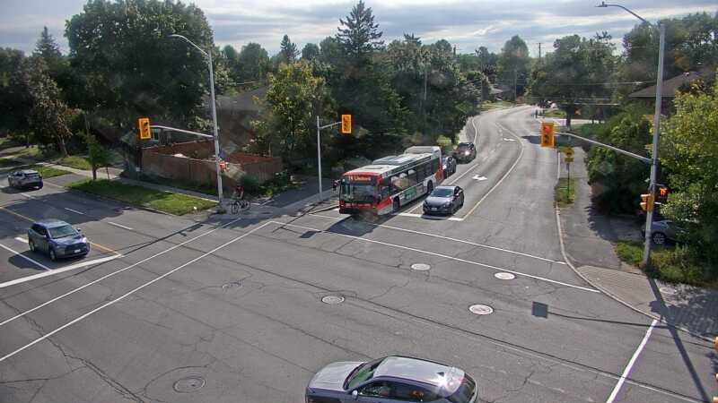 Traffic camera image at 2025-09-13 19:15:23