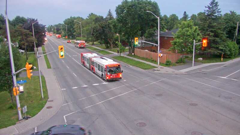 Traffic camera image at 2025-07-01 01:00:43