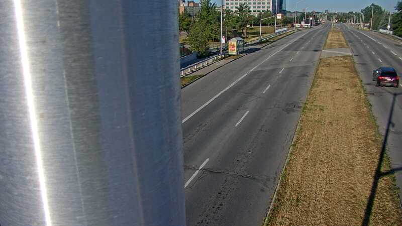 Traffic camera image at 2025-08-31 12:05:21