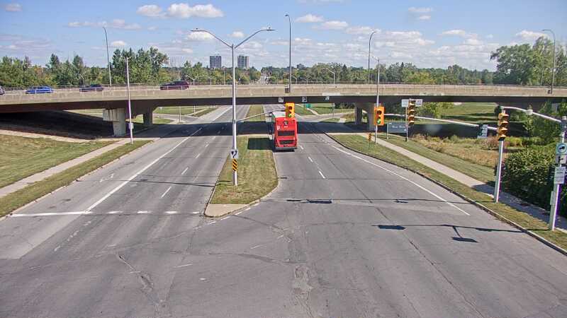 Traffic camera image at 2025-09-14 17:25:22