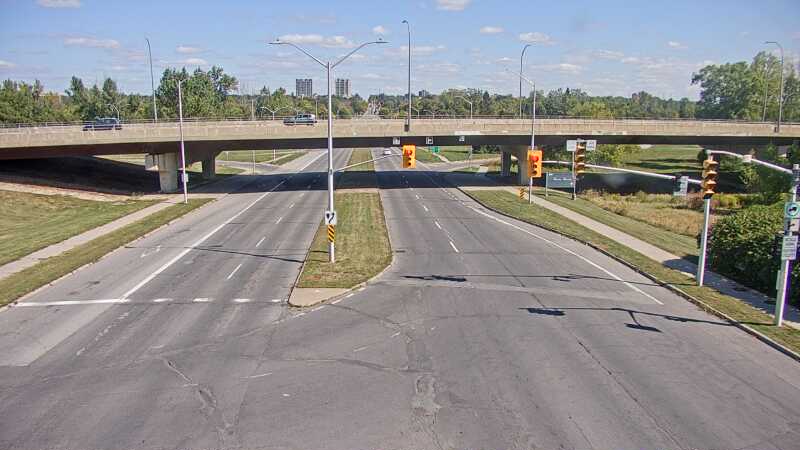 Traffic camera image at 2025-09-14 18:00:43