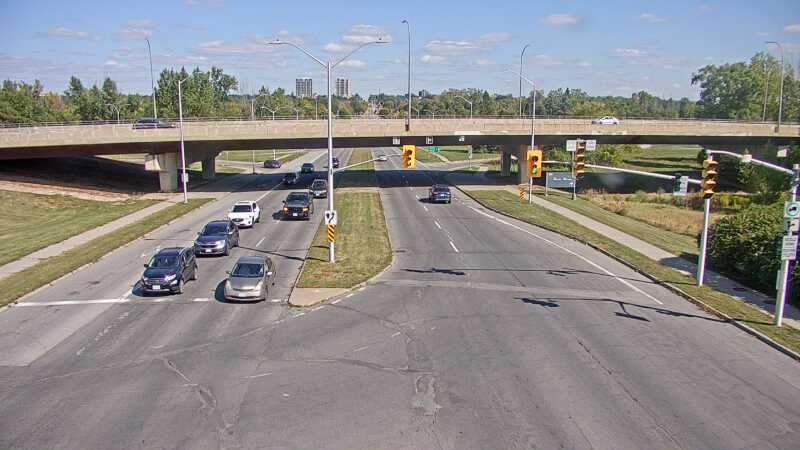 Traffic camera image at 2025-09-14 18:35:21