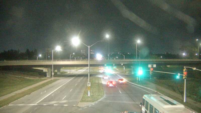 Traffic camera image at 2025-09-18 01:01:18