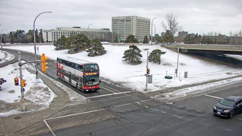 Traffic camera image at 2025-03-09 13:30:15