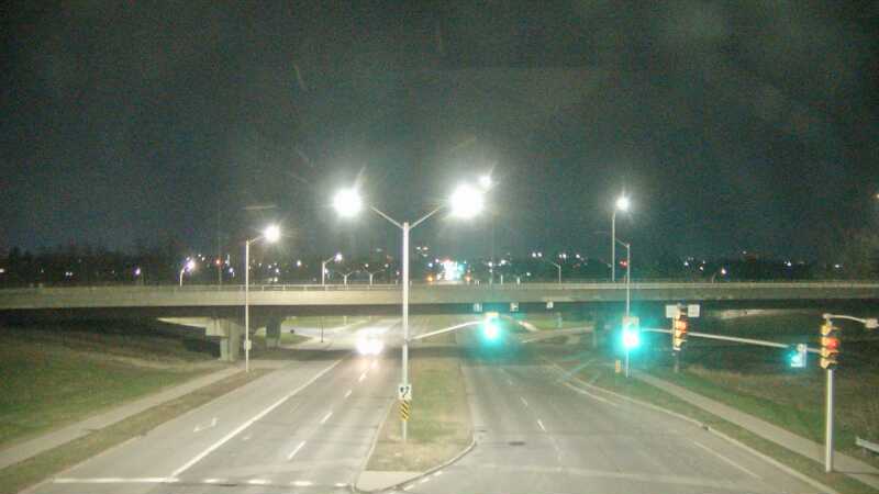 Traffic camera image at 2025-04-25 07:30:14