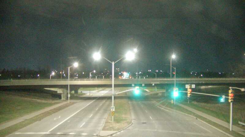 Traffic camera image at 2025-04-25 08:00:14
