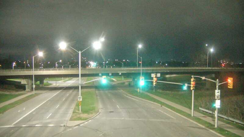 Traffic camera image at 2025-05-09 06:35:59