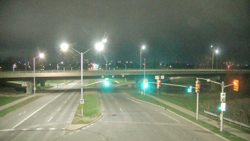 Traffic camera image at 2025-05-09 06:40:15