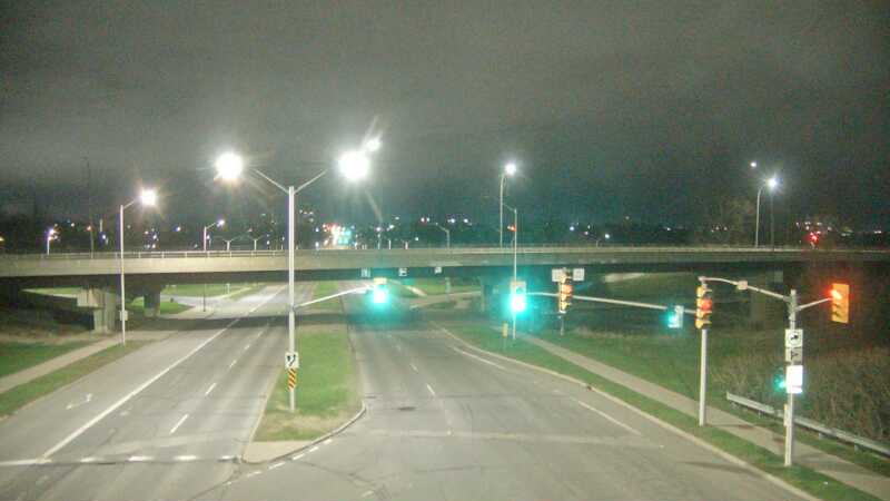 Traffic camera image at 2025-05-09 07:40:25