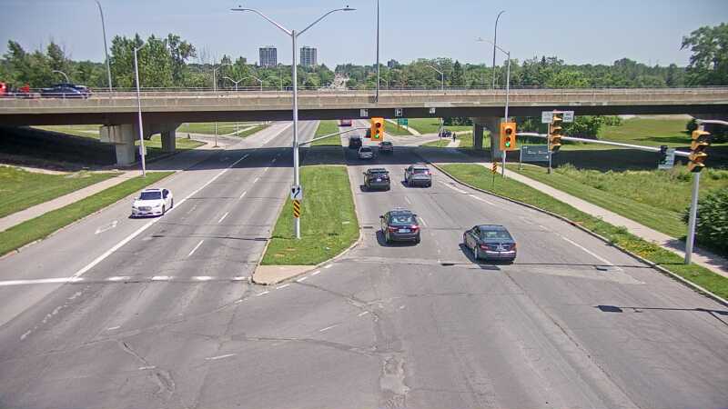 Traffic camera image at 2025-06-30 17:15:32