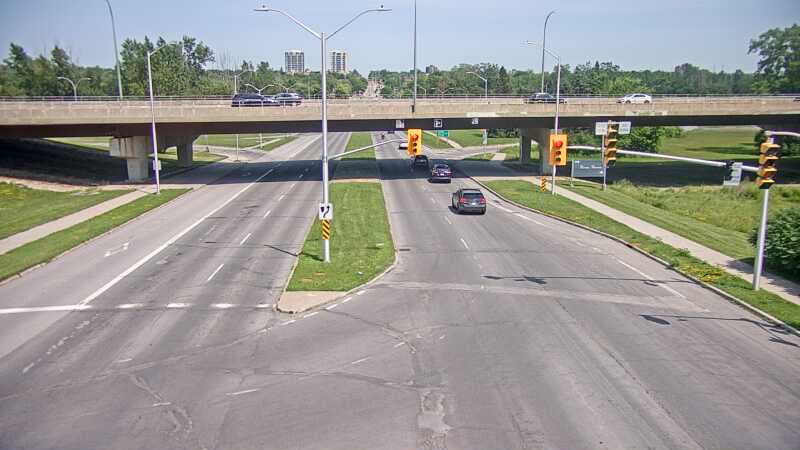 Traffic camera image at 2025-06-30 18:40:24