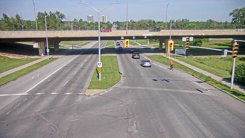 Traffic camera image at 2025-06-30 20:20:37