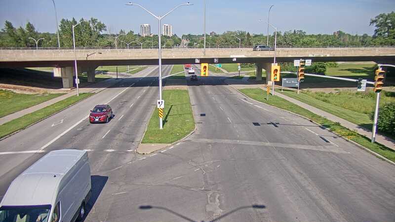 Traffic camera image at 2025-06-30 21:10:24