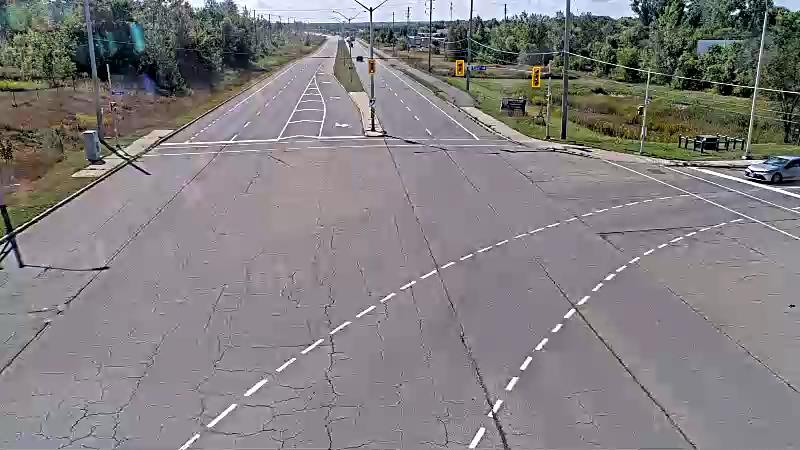 Traffic camera image at 2025-09-05 15:05:23