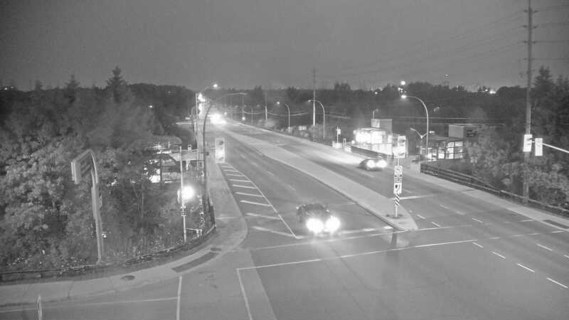 Traffic camera image at 2025-08-04 01:10:21