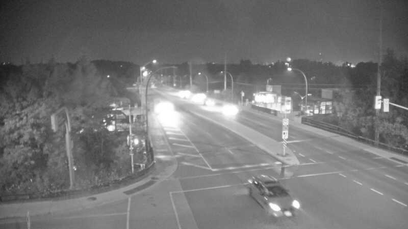 Traffic camera image at 2025-08-04 01:35:24