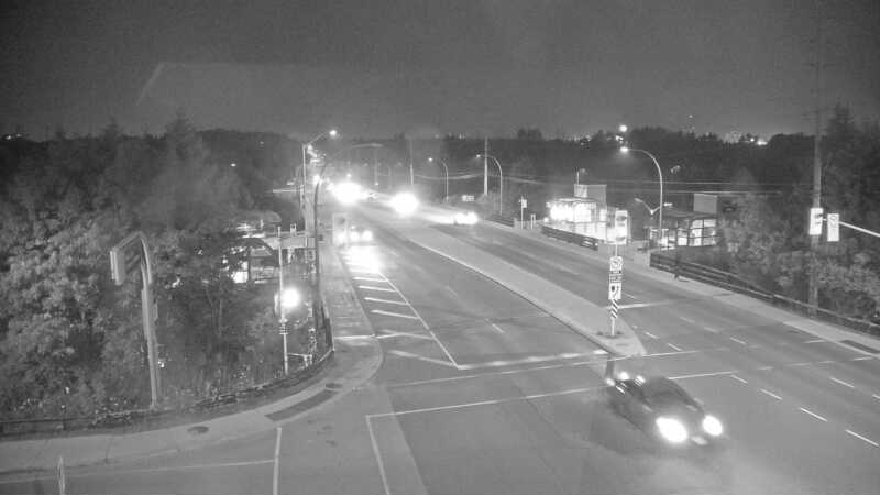 Traffic camera image at 2025-08-04 01:40:20