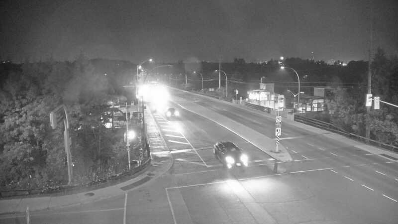 Traffic camera image at 2025-08-04 01:50:23
