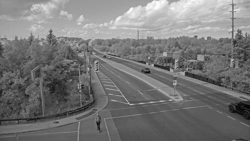 Traffic camera image at 2025-08-24 14:25:23