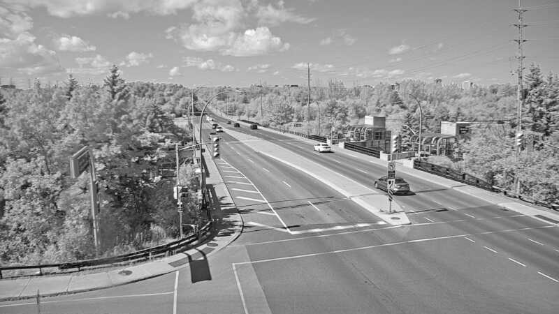 Traffic camera image at 2025-08-24 15:15:22