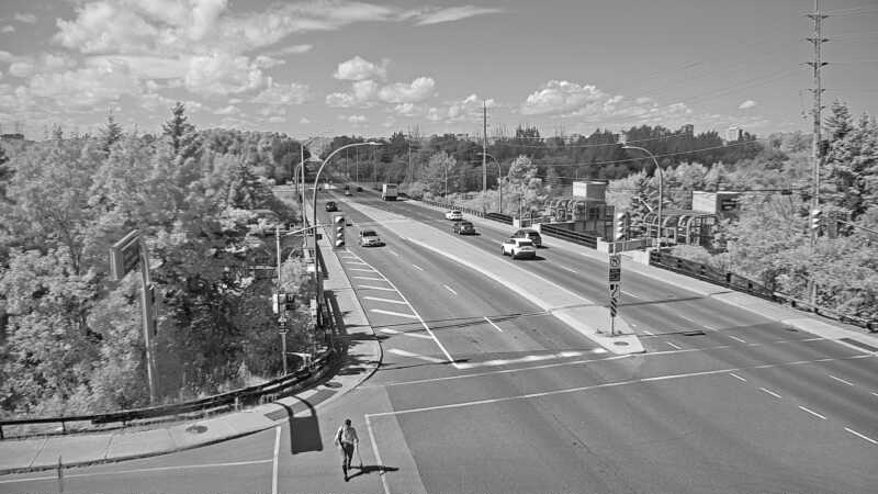 Traffic camera image at 2025-08-24 15:35:20