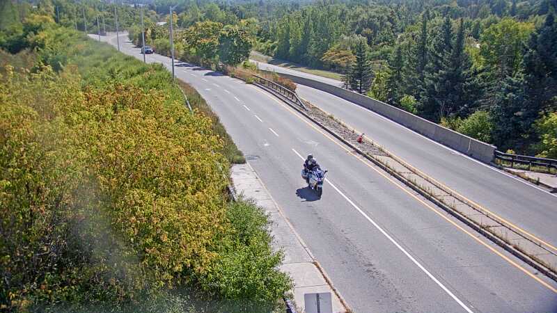 Traffic camera image at 2025-09-14 17:10:25