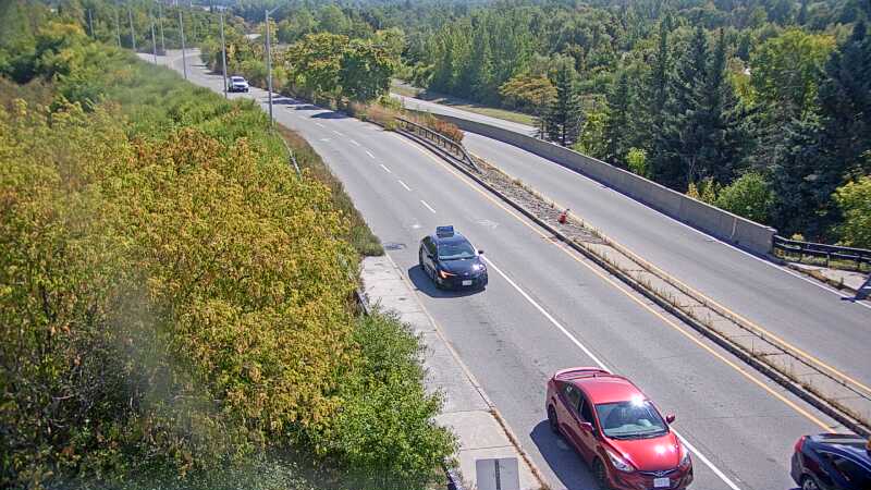 Traffic camera image at 2025-09-14 17:35:23