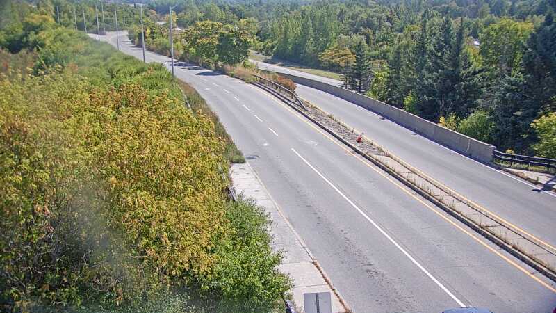 Traffic camera image at 2025-09-14 17:45:29